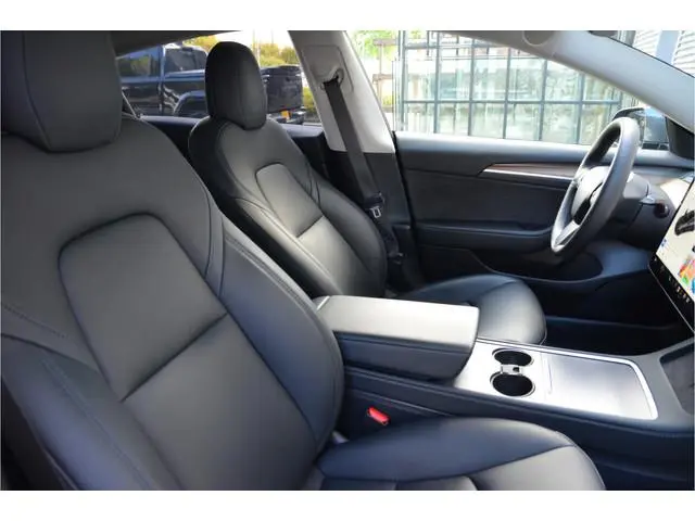 Tesla Model 3 Standard RWD Plus 60 kWh LFP accu, Warmtepomp, AutoPilot3.0