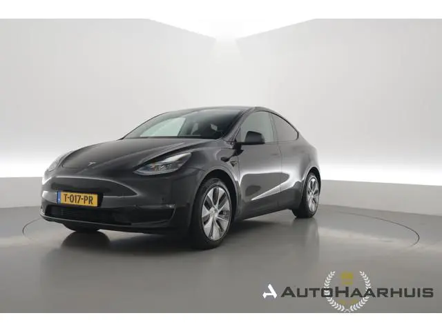Tesla Model Y Long Range AWD 75 kWh | Autopilot | Pano | Voorst. + Achterbank Verw. | PDC V+A | Navi...