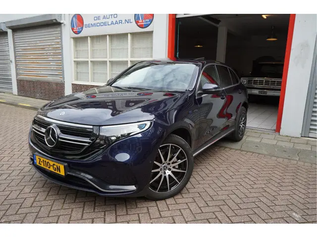 Mercedes-Benz EQC 400 4MATIC AMG Line Premium Plus * BURMESTER * ADAPTIVE * Lane departure stuurcorr...