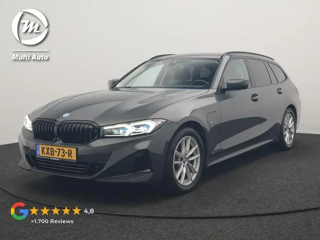 BMW 3-serie Touring 320e Facelift 204pk PHEV Dealer O.H. | Dravitgrau metallic | Head Up | Camera |...