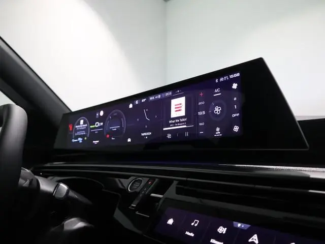 Peugeot e-3008