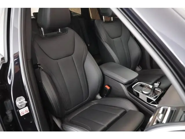 BMW X3 xDrive30e 292pk High Executive M Sport Camera Leder Panoramadak Stoelverwarming Navigatie