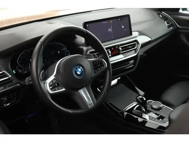 BMW X3 xDrive30e 292pk High Executive M Sport Camera Leder Panoramadak Stoelverwarming Navigatie