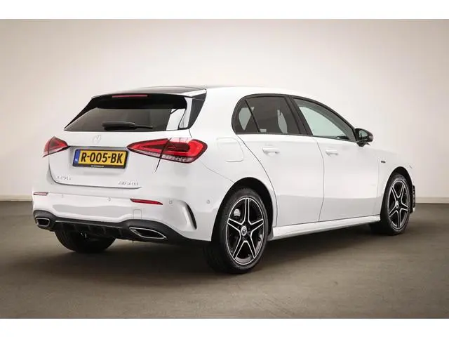 Mercedes-Benz A-klasse 250 e Business Solution AMG Limited | HALF LEDER | STOELVERWARMING | APPLE |...
