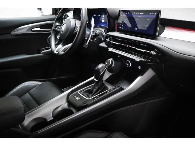 Alfa Romeo Tonale 1.5T Hybrid Edizione Speciale | LEDER / WINTER- PACK | STOELVENTILATIE | STUURVERW...