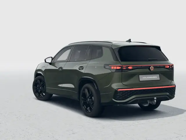 Volkswagen Tayron R-Line Edition 1.5 eHybrid 204 PK | Black Style | Trekhaak | Panoramadak |