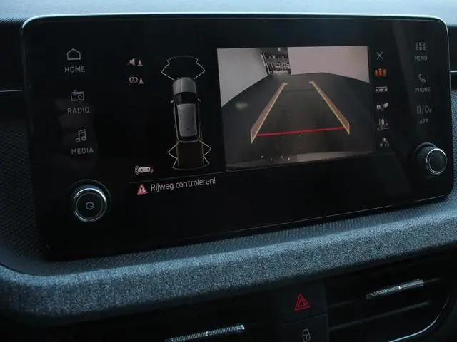 Skoda Kamiq 1.0 TSI 115pk Automaat Business Edition Navigatie Android Auto / Apple Carplay Climate C...