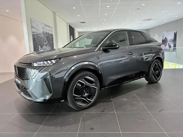 Peugeot e-3008