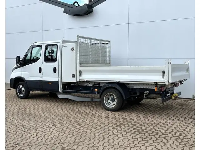Iveco Daily 35C16 3.0 Kipper Dubbele Cabine Dubbellucht 3,5t Trekhaak 6 Stoelen Airco Cruise Control...