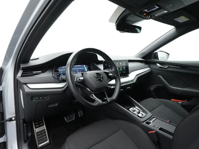 Skoda Octavia Combi 1.0 e-TSI 110 pk DSG Sport Business | Adaptive Cruise | Navigatie | Sportonderst...