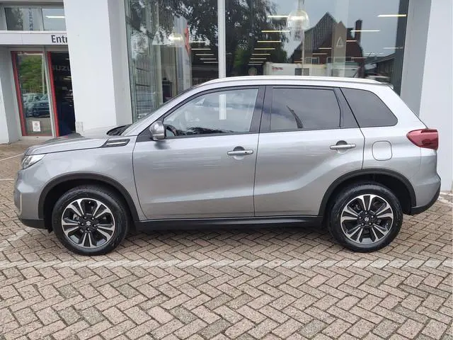 Suzuki Vitara 1.5 HYBRID STYLE AUTOMAAT Adaptive Cruise | Dodehoeksensoren | Keyless
