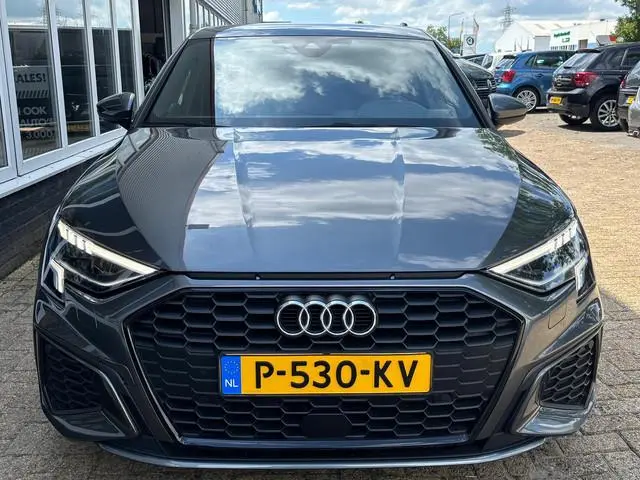 Audi A3 Sportback 30 TFSI S-Line edition | Apple Carplay | Lane Assist | | LED | Navi | Cruise