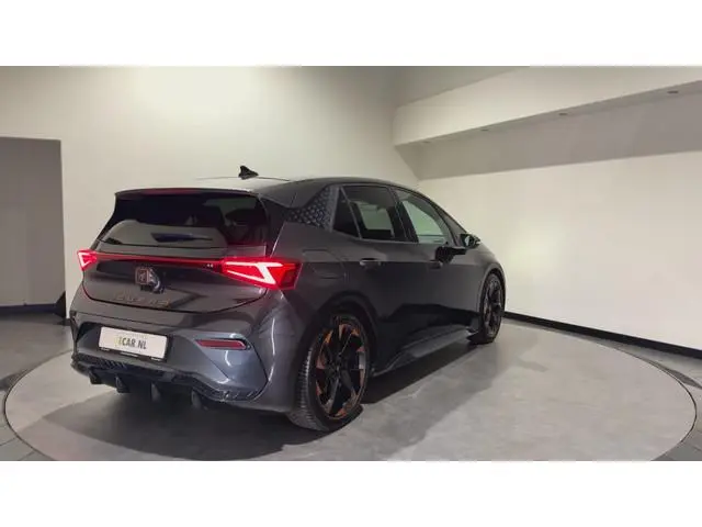 CUPRA Born Adrenaline One 62 kWh | ACC | Keyless | Stoelen & stuur verwarmd