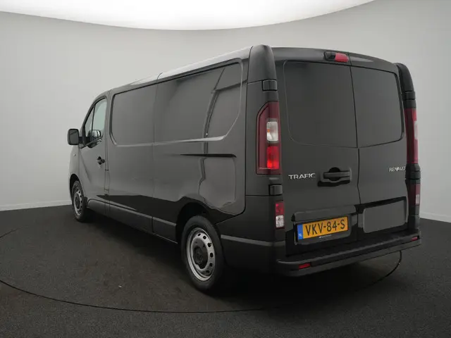 Renault Trafic 2.0 dCi 120 T29 L2H1 Comfort - Achteruitrijcamera - Cruise Control - DAB