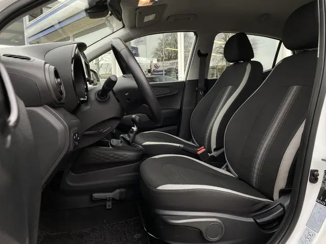 Hyundai i10 1.0 Comfort | Apple Carplay/Android auto |  Cruise Control | Airco | Bluetooth | Rijstro...