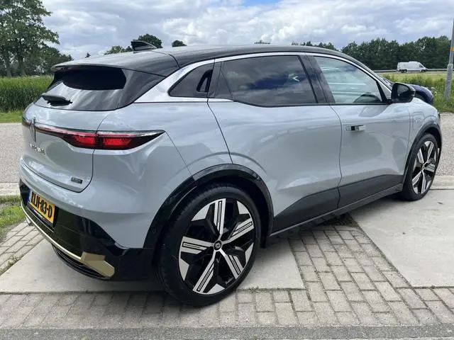 Renault Megane E-Tech EV60 Optimum Charge Iconic / 220PK /Ledr, Harmon Kardon