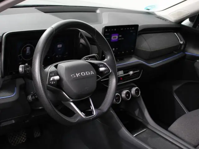 Skoda Kodiaq 1.5 TSI Automaat Selection 7p. Navigatie Apple Carplay Android Auto Parkeersensor achte...