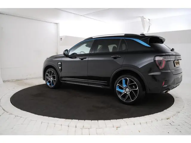 Lynk & Co 01 1.5 Panoramadak, Adaptieve Cruise Control, Airco, Apple Carplay
