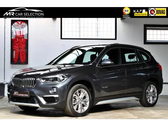 BMW X1 sDrive20i High Executive xLine | Panoramadak | LED | Leder | HUD | NL geleverd
