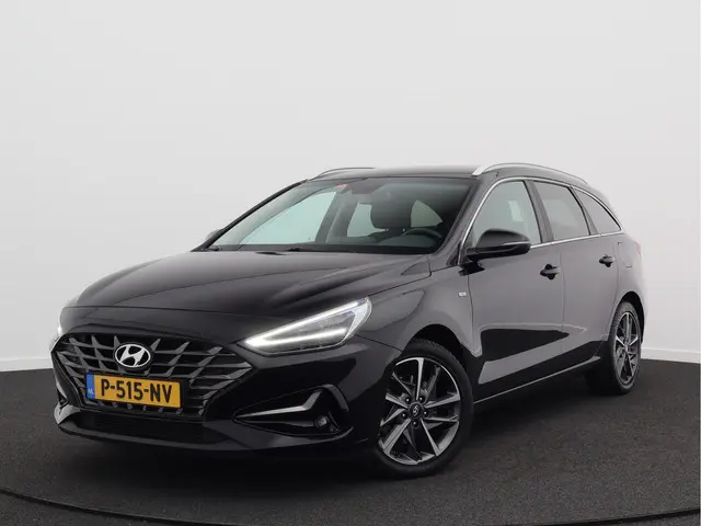 Hyundai i30 Wagon 1.5 T-GDi MHEV Premium/ trekhaak/ lage km/ zeer mooi!