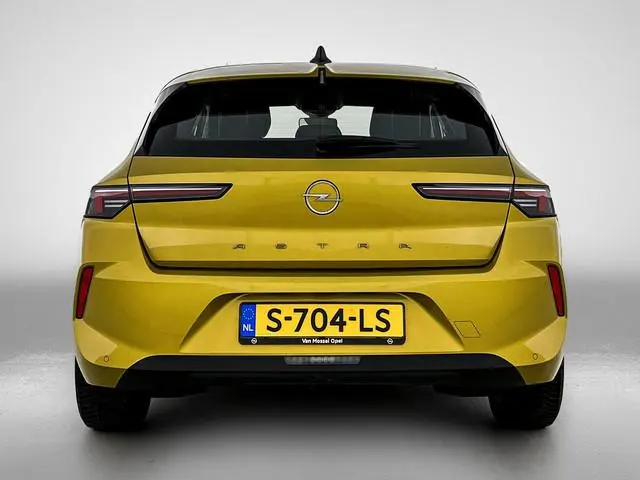 Opel Astra 1.2 Level 2 | 110pk | Apple Carplay/Android Auto | Trekhaak | Parkeersensoren |
