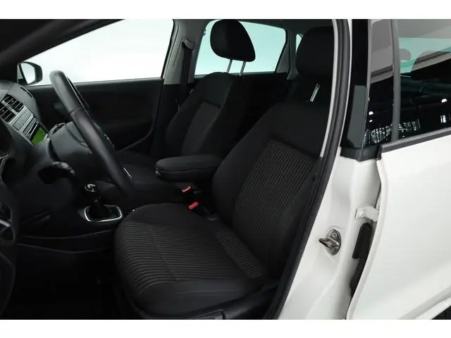 Volkswagen Polo 1.2 TSI Highline Edition | Orgi. NL | Rijklaar!! | Trekhaak | Cruise Control | Clima...