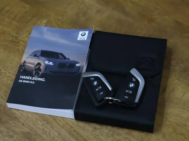 BMW iX3