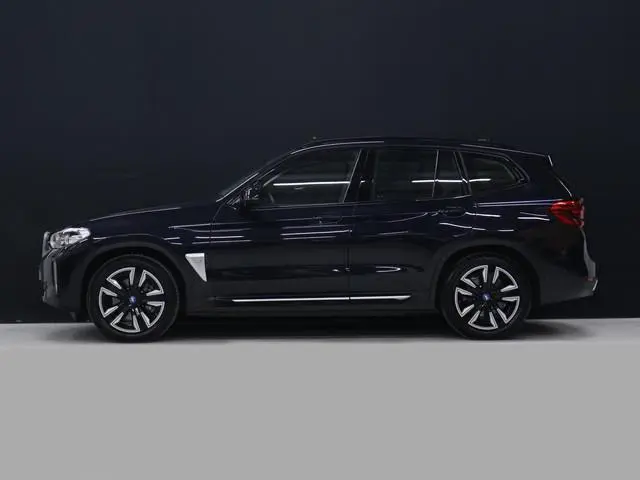 BMW iX3 High Executive 80 kWh [SCHUIFKANTELDAK, APPLE CARPLAY, MEMORY SEATS, STOELVERWARMING, ADAPTI...