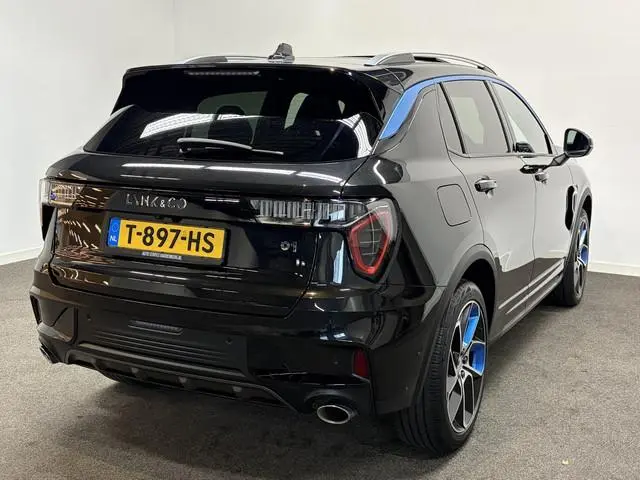Lynk & Co 01 1.5 261pk AUT7 PHEV 70km Elec Pano/ Adapt./ 360 Camera/ Dig. Dashboard/ Stoelverw.