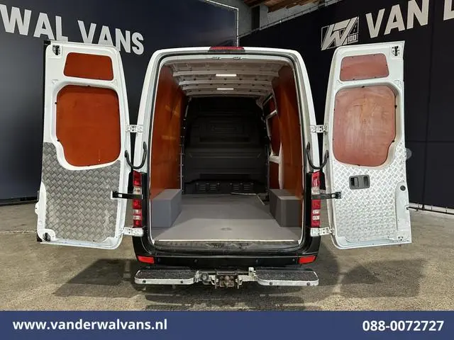 Mercedes-Benz Sprinter 316 CDI 163pk L2H2 Euro6 Airco | Navigatie | 2800kg Trekhaak | Cruisecontrol...