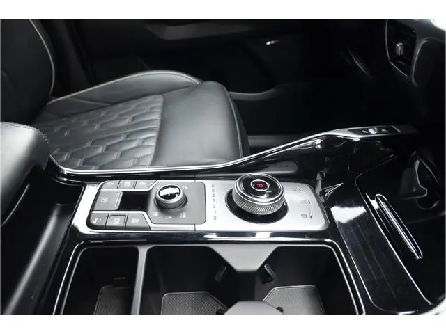 Kia Sorento 1.6 T-GDI Plug-in Hybrid 4WD ExecutiveLine 7p. 2 sets 19" wielen met zomer en 4-seizoene...