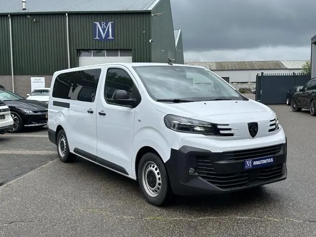 Peugeot e-Expert Standard 75 kWh INCL BTW VAN: 41.900,- VOOR 38.877,- UW WK VOORDEEL: 3.023,- SOH 97...