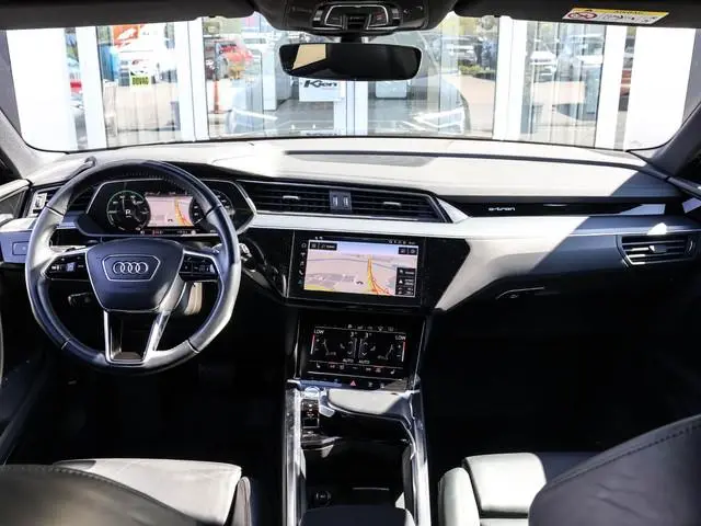 Audi e-tron e-tron 55 quattro advanced Pro Line Plus 95 kWh | Pano-dak | B&O | 22" SOH 91%