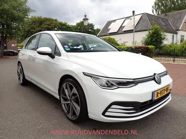 Volkswagen Golf 1.0 TSI Golf / ACC / CARPLAY / PDC / 19'' 