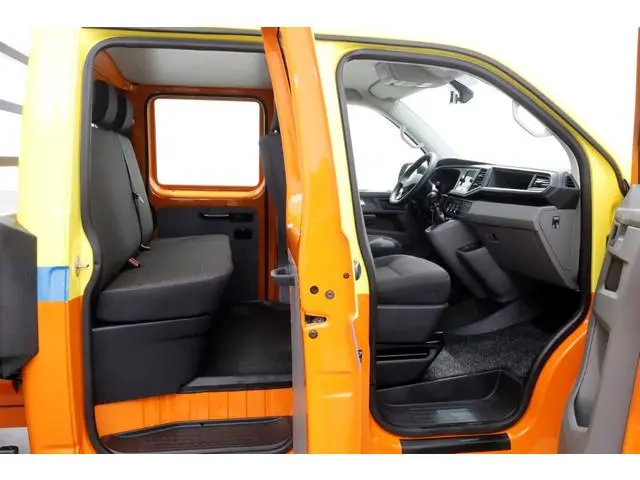 Volkswagen Transporter T6.1 2.0 TDI 110pk L2H1 D.C. Open Laadbak Airco/Carplay 03-2023