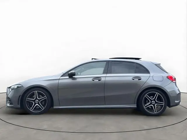 Mercedes-Benz A-klasse 220 190PK AMG Night Premium+ Pano Sfeer Dode-Hoek