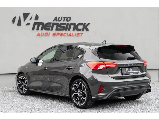 Ford Focus 1.5 EcoBoost Active Business / ST Line/ Touch Navigatie/ Cruise Control/ Sportonderstel/...