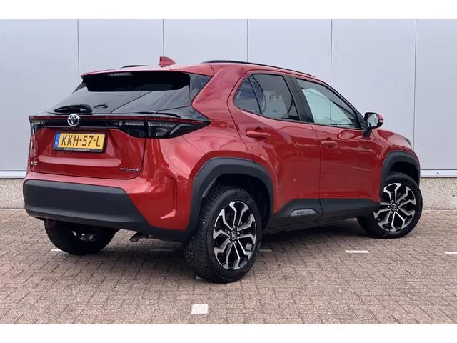 Toyota Yaris Cross 1.5 Hybrid Dynamic | Stoel en Stuurverwarming | Camera | ACC |
