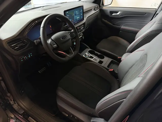 Ford Kuga 2.5 PHEV 243 PK ST-LINE X 2026 SCHUIFDAK 20''LMV HAAK B&O ELEK.STOEL STOEL/STUUR/RUIT VERW...