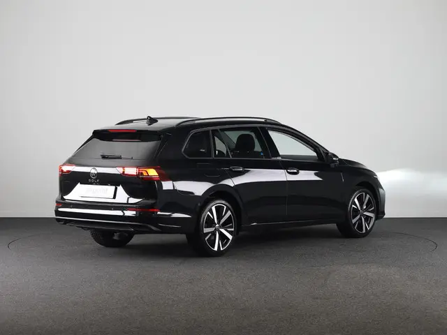 Volkswagen Golf Variant Life Edition 1.5 TSI 116 pk | 18" velgen | Achteruitrij camera | Navigatie |...
