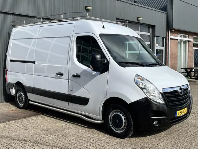 Opel Movano