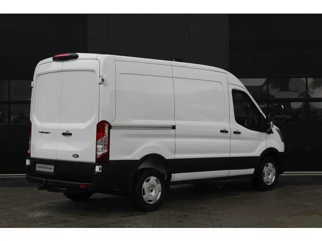 Ford Transit 350 2.0 TDCI L2H2 Trend 130pk - Facelift - 2x Schuifdeur - Adaptive Cruise - Navigatie...