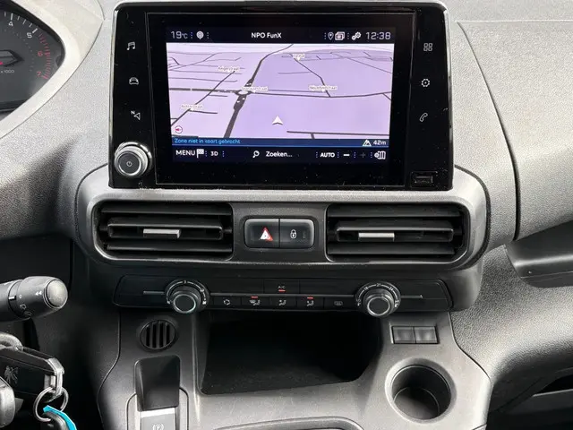 Peugeot Partner Premium 1.5 BlueHDI 100PK / Cruise / Carplay / Airco / Navi / DAB / Touch