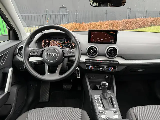Audi Q2 35 TFSI Advanced edition 150pk | S-tronic | Navigatie | Sportstoelen | Parkeercamera | Virtu...