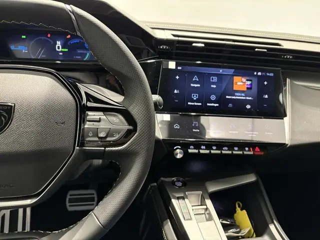 Peugeot e-308