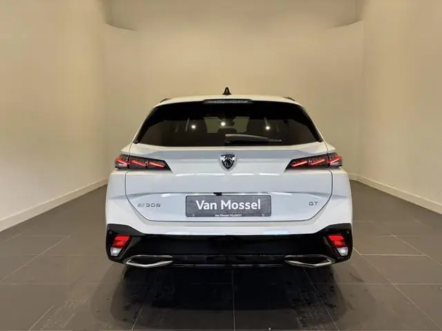 Peugeot e-308