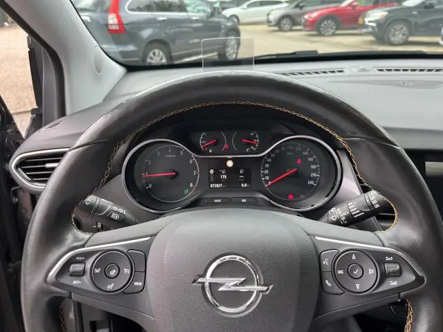Opel Crossland X