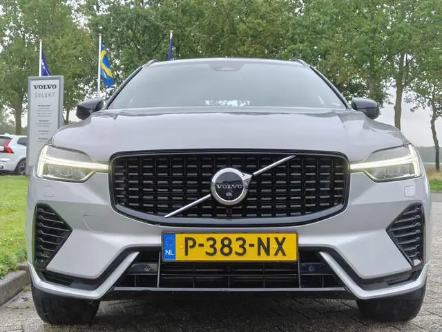 Volvo XC60 T6 AWD 350PK Plug-in hybrid R-Design | Longe Range | Luchtvering | Trekhaak | HUD | BLIS...