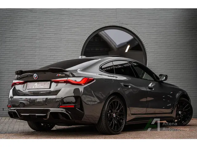 BMW i4 M50 High Executive 84 kWh carbon, co-pilot, M-sportstoelen, trekhaak, Harman kardon, Dravid,