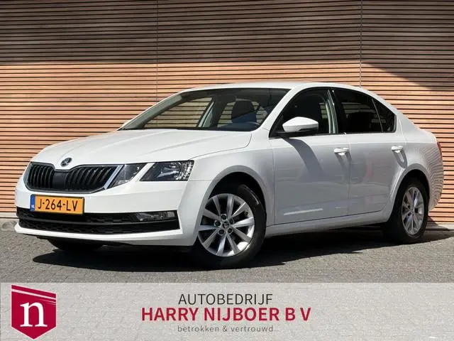 ŠKODA Octavia 1.0 TSI Greentech Business Edition Navi / Carplay / Clima / Lm Velgen